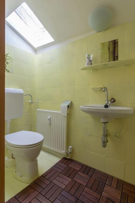 Lovely Spacious 3Room Loft Under Roof-100M2-Touristarea Rauth المظهر الخارجي الصورة