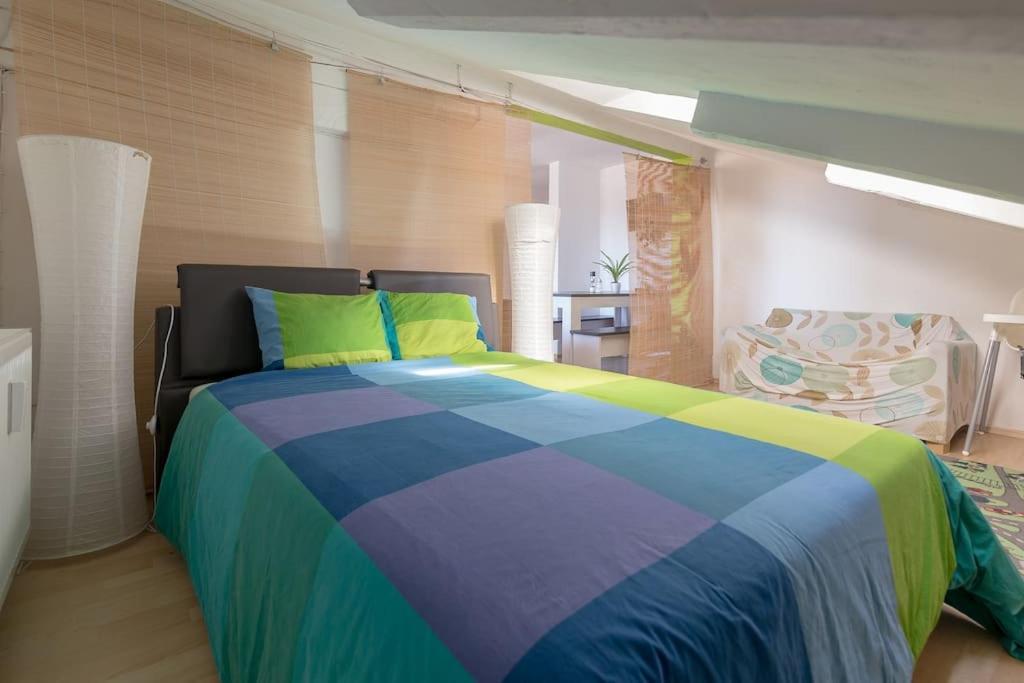 Lovely Spacious 3Room Loft Under Roof-100M2-Touristarea Rauth المظهر الخارجي الصورة