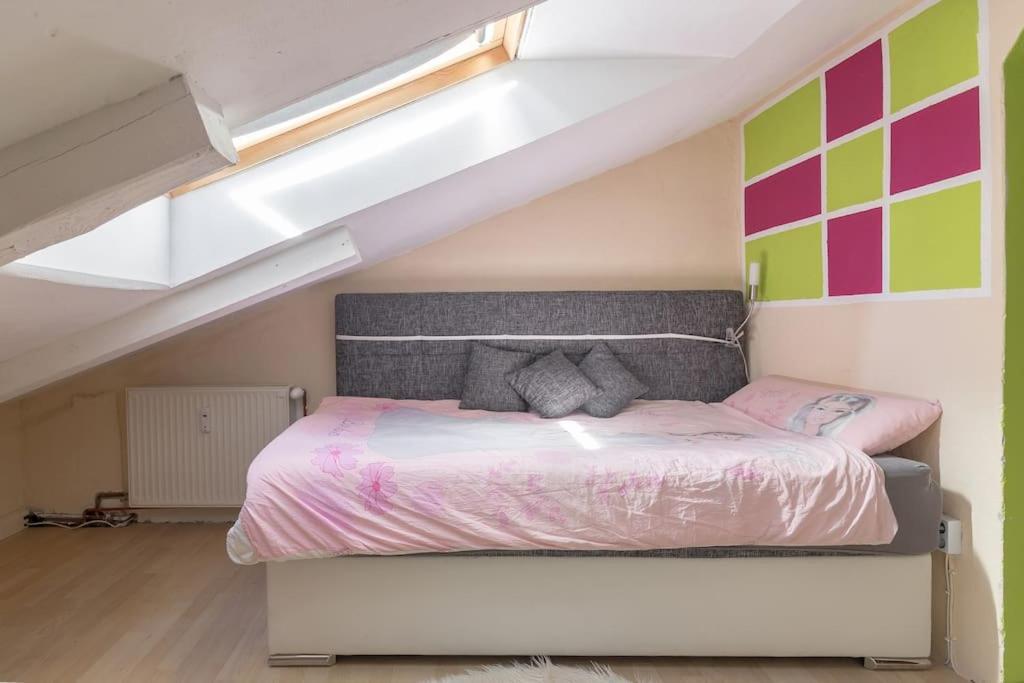 Lovely Spacious 3Room Loft Under Roof-100M2-Touristarea Rauth المظهر الخارجي الصورة